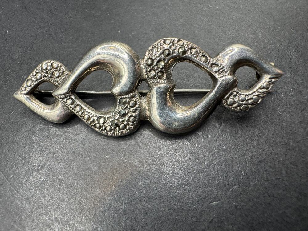 Vintage 925 Sterling Silver Marcasite Interlocking HEARTS Brooch Pin 54.7mm